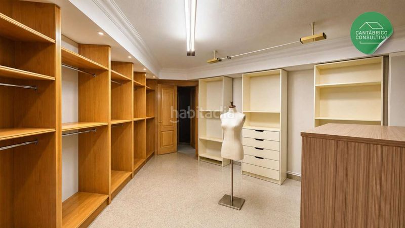 Foto 6e56b69c-b8d6-476f-a850-81dd870bf678. Local comercial en Navia