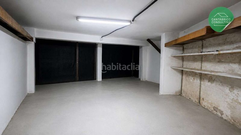 Foto ec9b4097-e385-484b-b869-b99e2d762904. Local comercial en Navia