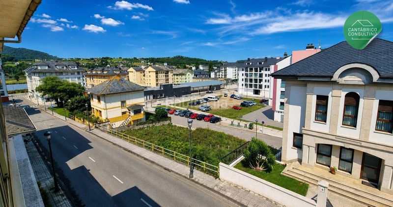 Foto 0a5e8138-cba3-469a-9d00-a2112a3111f7. Edificio in Navia
