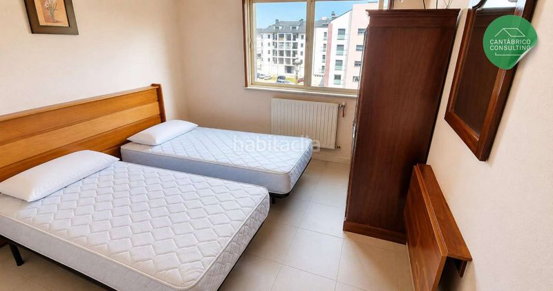Foto 97da92e9-ce2c-480b-923e-18cc08218d35. Edificio in Navia