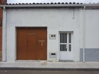 Casa adossada a Moraleja. Casa con patio