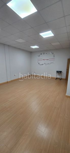 Foto 62b6cb6c-23f8-435d-94c2-fc1c777000d7. Lloguer local comercial a avenida pureza canelo 65 a Moraleja