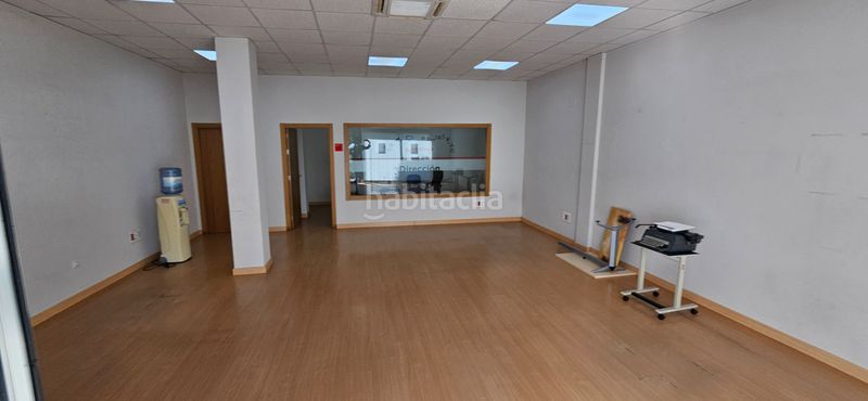Foto 978eda40-05c6-4ffe-9fd5-822133d81c10. Lloguer local comercial a avenida pureza canelo 65 a Moraleja