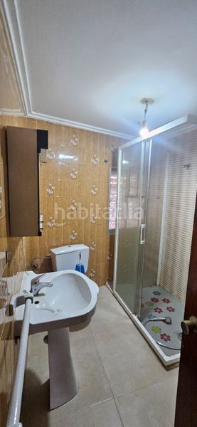 Foto ffb9b9f1-7c0b-4b0c-8503-b80813c8be02. Casa adossada amb xemeneia a Hoyos
