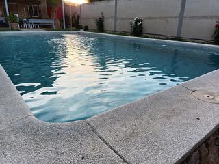 Xalet a Mengíbar. Se vende chalet con gran piscina.