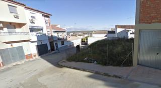 Terreny residencial  Calle málaga. Venta de solar de 359 metros a 2 calles.
