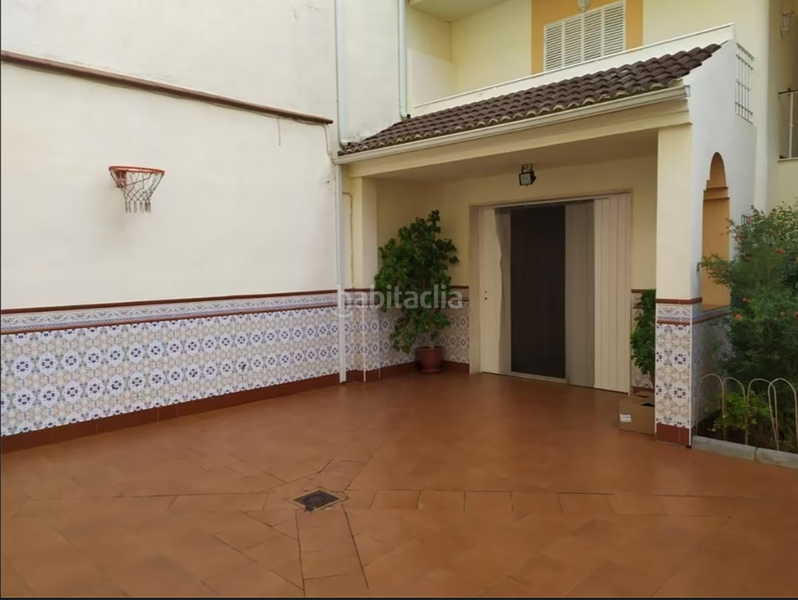 Foto 0d783c00-2971-4e01-9c16-0f16a6a72201. Chalet dans calle maestro pedro roque 12 dans Bailén