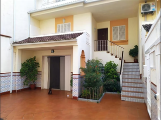 Xalet a Calle maestro pedro roque 12. Vivienda en perfecto estado en la localidad de bailén