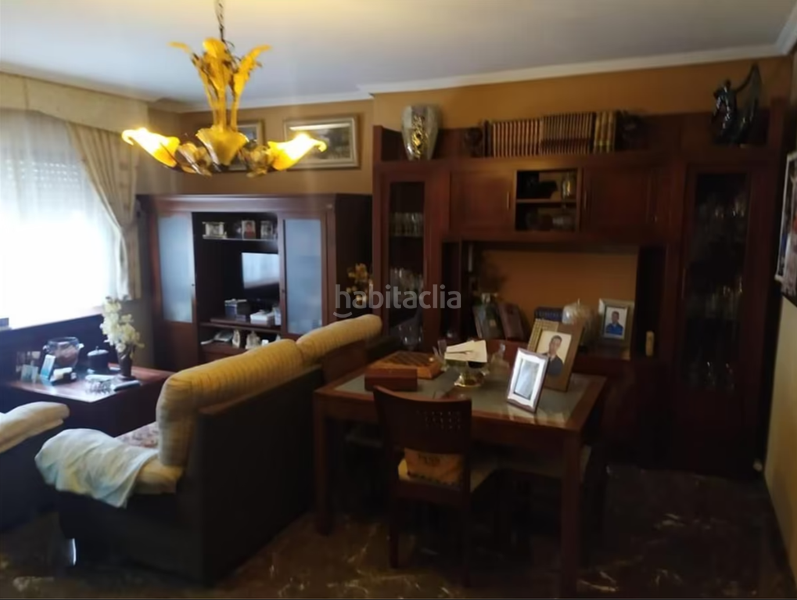 Foto 9ea25084-5ef4-4ea8-a75e-fe4e3af2097d. Chalet dans calle maestro pedro roque 12 dans Bailén