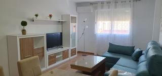 Location Appartement à Calle girasol 25. Se alquila piso junto a paseo de españa con garaje y ascensor