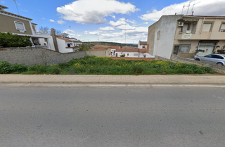 Terreny residencial a Carretera de espeluy 24. Venta de solar en zona céntrica de mengíbar