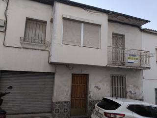 Casa a Mengíbar. Vivienda para reformar en el centro del pueblo