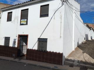 Casa a Calle victoria eugenia 1. Casa en venta con gran patio