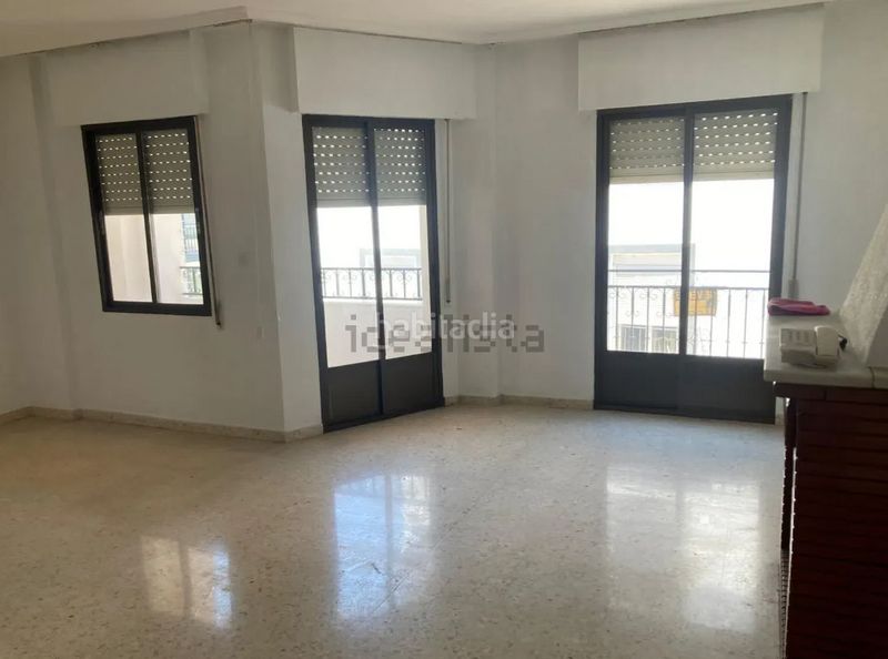 Foto 56e12be3-a54e-4ae9-b934-75b8f534bd45. Piso en calle santa ana 1 en Cambil