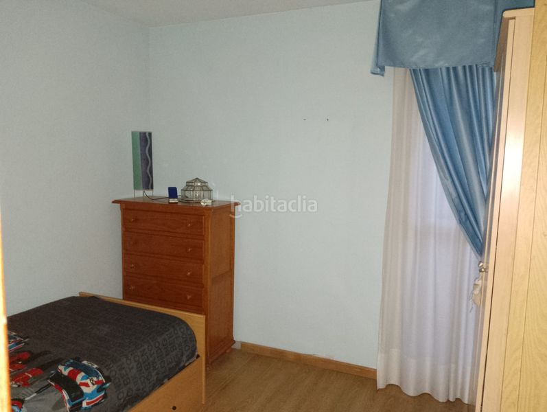 Foto 57b7aac5-fee9-4a0a-8433-9ac1a9115535. Casa adosada en calle borosa 14 en Mengíbar