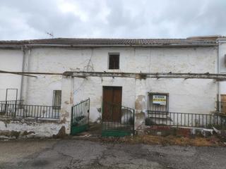 Casa a Calle fuente redonda 34