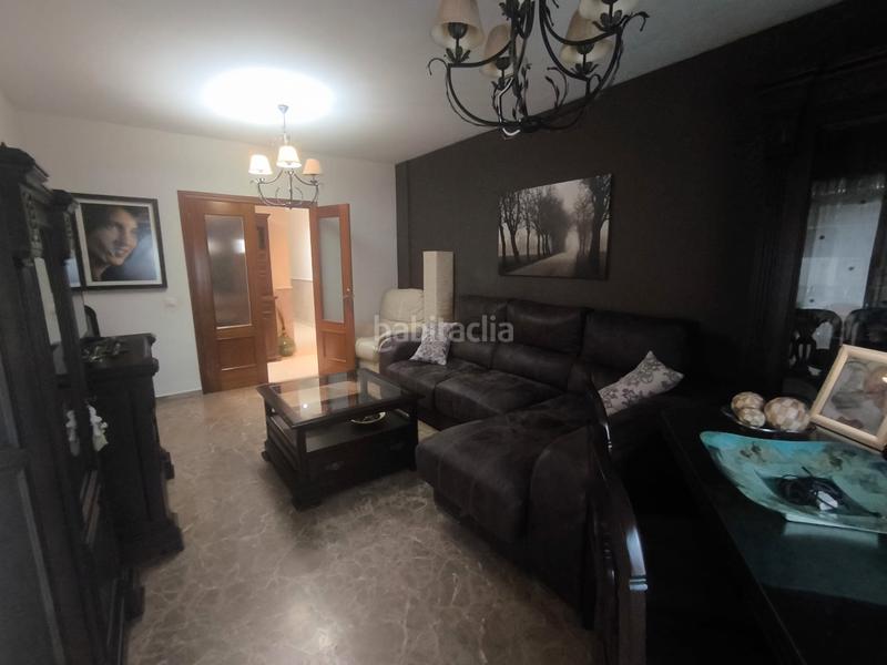 Foto c4408368-6de9-4175-9da6-81cd68fd07dc. Piso en avenida francisco pretel de gámez 6 en Mengíbar