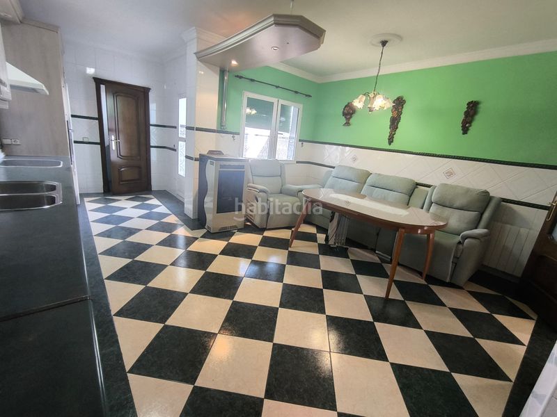 Foto 023d313a-e51f-4093-97f1-a4388813ad7f. Chalet en calle marqués de la ensenada 3 en Mengíbar