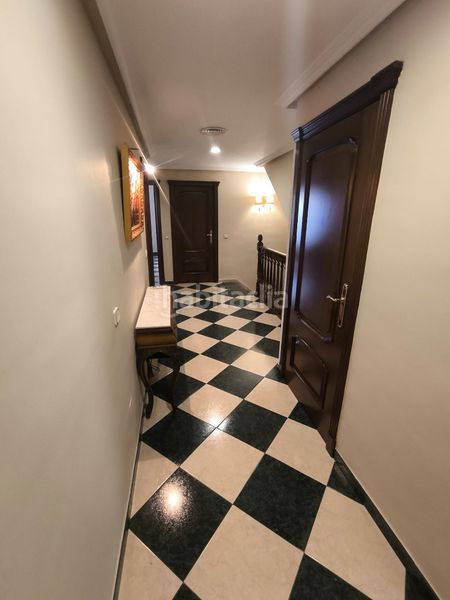 Foto 0eaeaef0-8c8f-4086-9049-0e69b60faaa2. Chalet en calle marqués de la ensenada 3 en Mengíbar