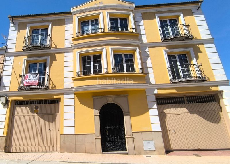 Foto 1ad14f74-16fd-4d93-9c92-ba5f33decf9c. Chalet en calle marqués de la ensenada 3 en Mengíbar