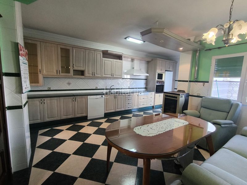 Foto 1ba0da3c-66b2-40d7-95ee-c686e7d348be. Chalet en calle marqués de la ensenada 3 en Mengíbar