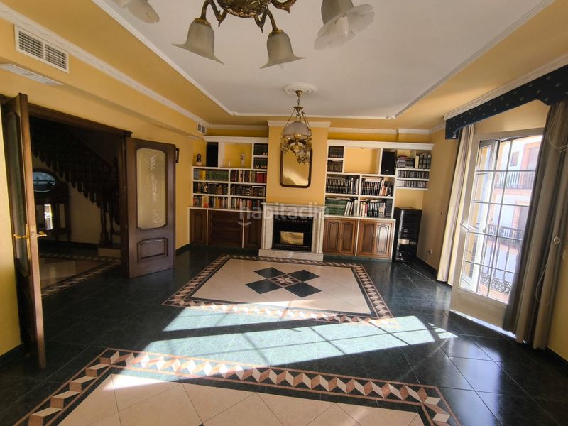 Foto 228cad51-6cdc-4031-8496-428a41b61bcd. Chalet en calle marqués de la ensenada 3 en Mengíbar