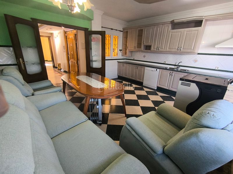 Foto 5fe66880-21de-4aa5-9b17-79f5b52755f3. Chalet en calle marqués de la ensenada 3 en Mengíbar