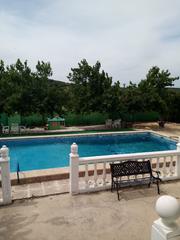 Lloguer Xalet a Mengíbar. Se alquila chalet con piscina para temporada de verano.