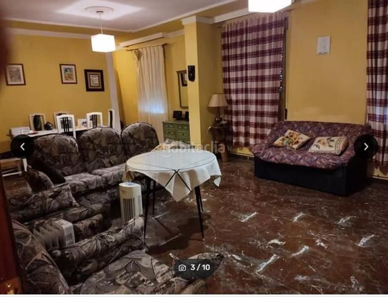 Foto dd7caf62-1685-4dc9-8ea8-b6e28bda960a. Àtic amb aparcament a Mengíbar