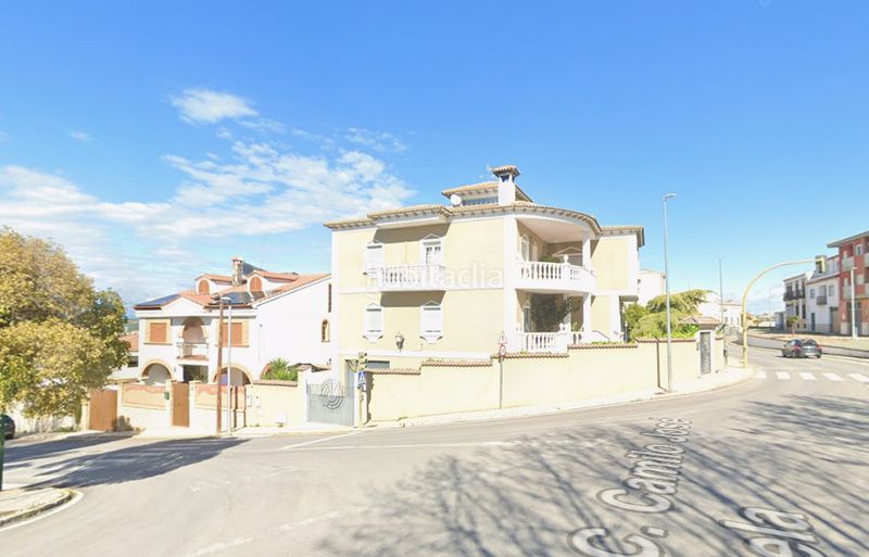 Foto b5977968-bf3b-4c6c-9179-d1ce4cb7ef37. Casa a Mengíbar