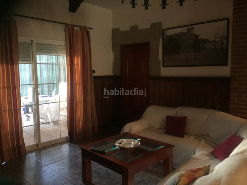Foto dbd4472a-a4b9-4a4a-bf0d-ba613a9535a3. Casa a Mengíbar