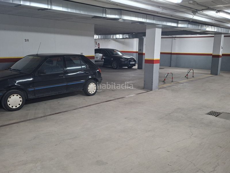 Foto b851b17f-4dbb-4ea8-834b-d3fe2f75d90f. Car parking in Mengíbar
