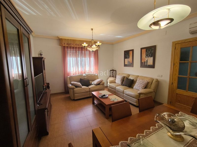 Foto 1d768a3a-4602-4a28-b135-8a9b07231052. Casa a calle girasol 1 a Mengíbar