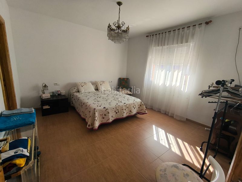 Foto 48fab0b0-ecd5-4594-a85a-b0cc4cf0f4fd. Casa a calle girasol 1 a Mengíbar