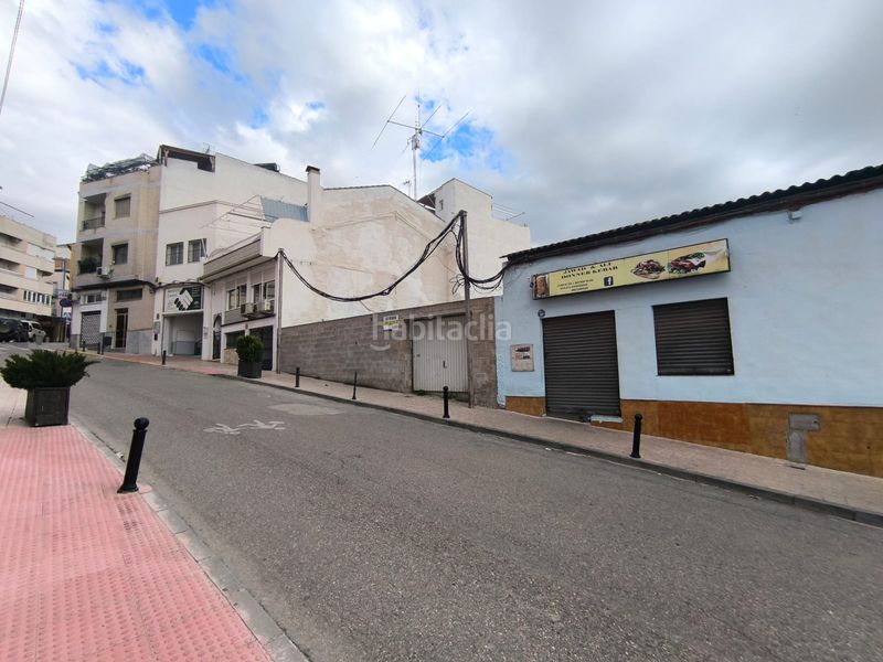 Foto fd216308-996f-4ab9-b52b-4d2524047274. Terreny residencial a calle reina sofía 5 a Mengíbar