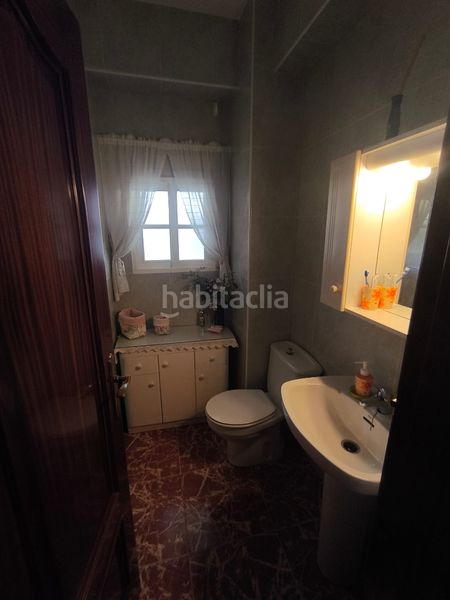 Foto d386a873-b7ea-4c57-a118-7ddada447c4f. Casa a calle granada 17 a Mengíbar