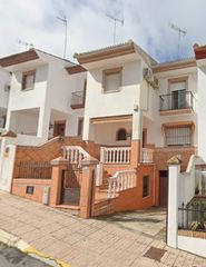 Casa adossada  Calle del naranjo 7