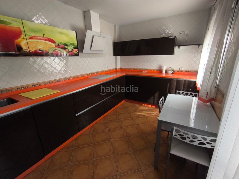 Foto b6e37bc5-f94e-434b-8fad-6b1e614167cb. Casa adosada en Mengíbar