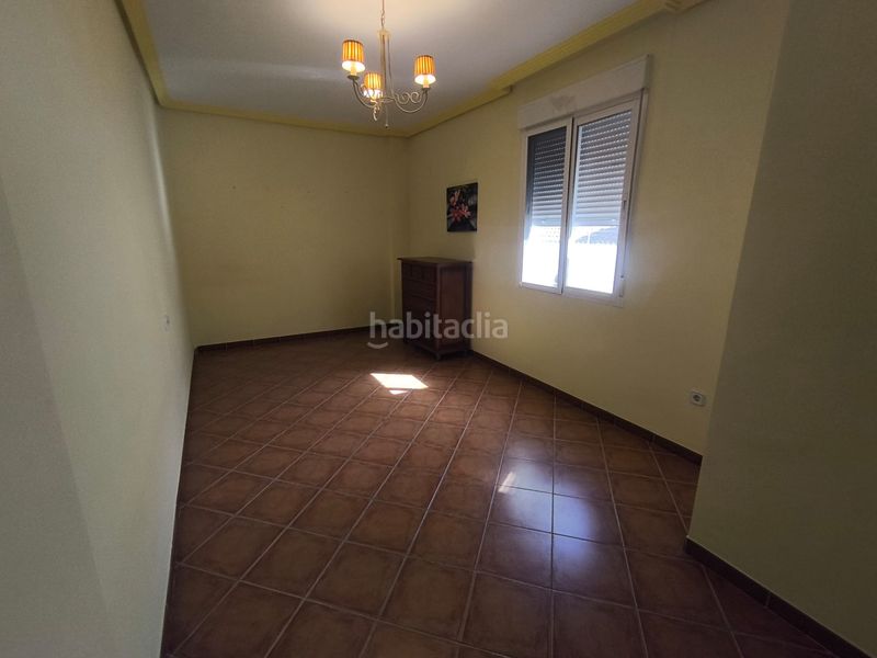 Foto ccd75a11-4981-4a4b-b92c-53c2b91929db. Casa adosada en Mengíbar