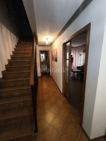 Foto e437dd2e-cd17-4bf5-a20c-f4e910ef48f8. Casa adosada en Mengíbar