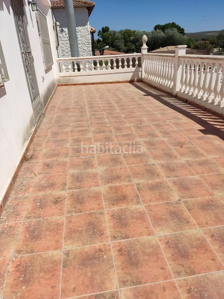 Foto bbfb1744-d1f9-4aeb-8df4-c4c614c85f6c. Xalet a Mengíbar