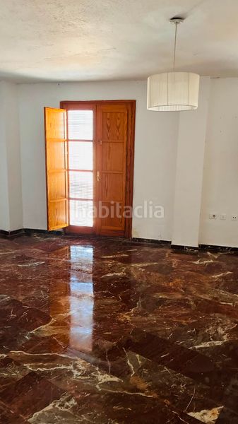 Foto 90a604b6-8b36-4bad-9e29-f7c294296905. Piso en calle real 24 en Mengíbar