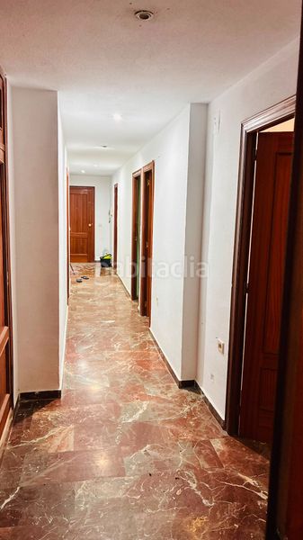 Foto eb5af661-4219-412f-b049-502acf265421. Piso en calle real 24 en Mengíbar
