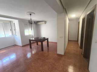 Etagenwohnung in Mengíbar
