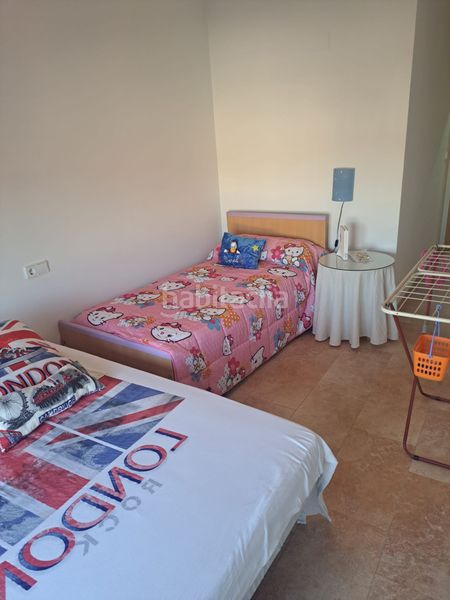 Foto 43d8eb2d-5c2a-4cd7-8123-779c5ae4a61d. Piso en calle girasol 15 en Mengíbar