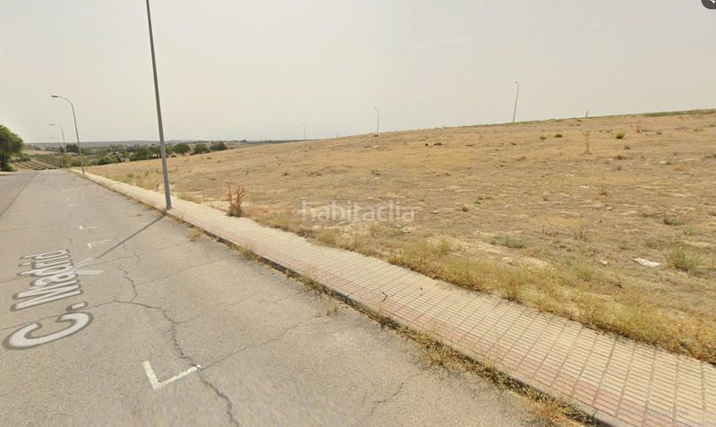 Foto f202c171-e61b-4d6e-ade8-09da23e0bab9. Terreno residencial en calle madrid 44 en Mengíbar