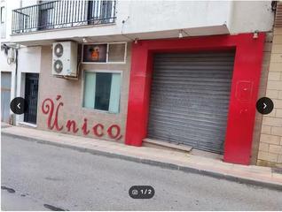 Local Comercial  Calle ruiz de alda. Se vende local comercial preparado para empreder negocio relacio