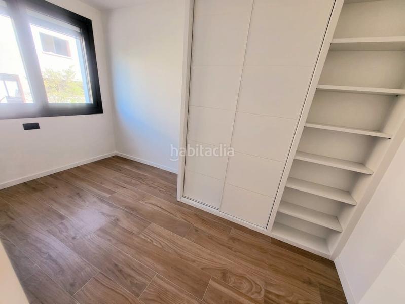 Foto ab72e3a3-3897-434c-9a67-099300430c39. Casa pareada chalet modernista - a 1 km de playa samil en Vigo