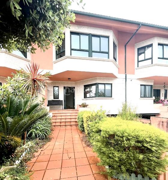 Foto 1bfd75d9-7779-4482-8fe4-733955a990e8. Casa a schiera in Nigrán centro Nigrán