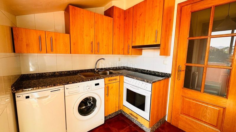 Foto ece398ba-d549-4b99-bc63-48fd3c679414. Pis amb calefacció aparcament a Baiona